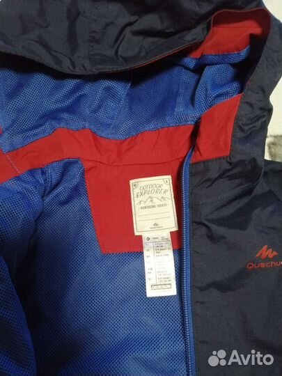 Куртка и два пакета детских вещей