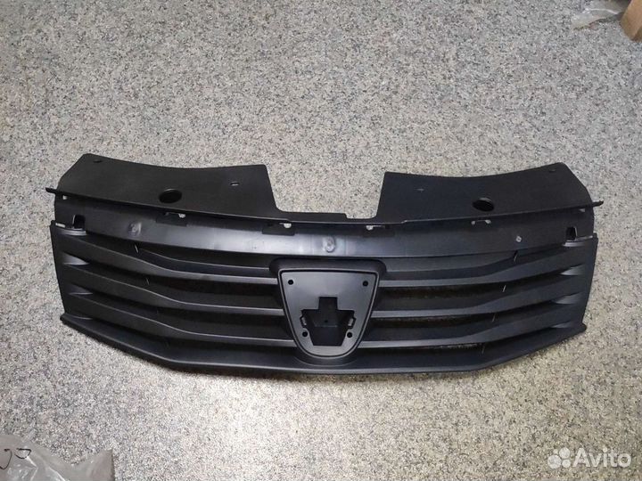 Решетка радиатора dacia sandero stepway 09-14