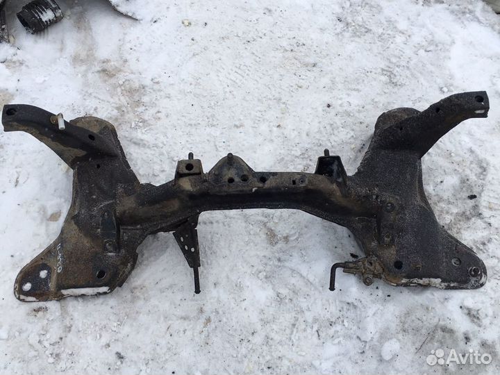 Подрамник передний Mazda 626 GE 91-97 гг