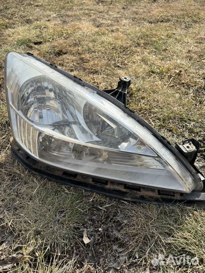 Фара Honda Inspire UC1