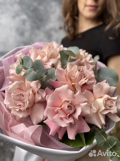 Кружевные розовые розы