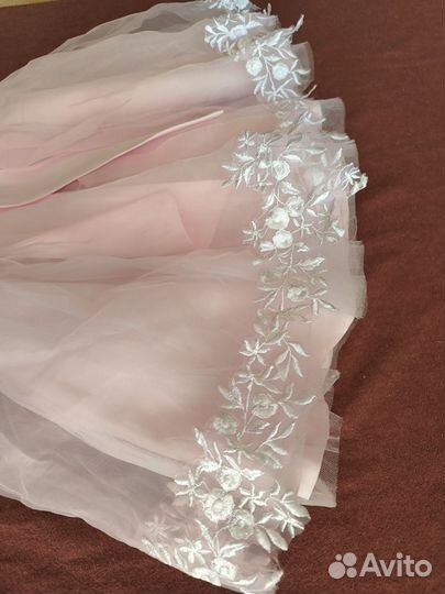 Платье для девочки на праздники