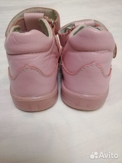 Сандали для девочки
