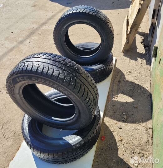 Bridgestone Ice Cruiser 7000 195/65 R15 92T