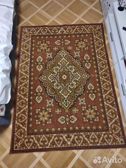 Ковер шерстяной