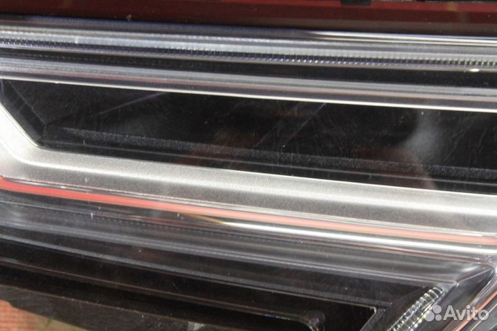 Фара левая Audi A4/RS4