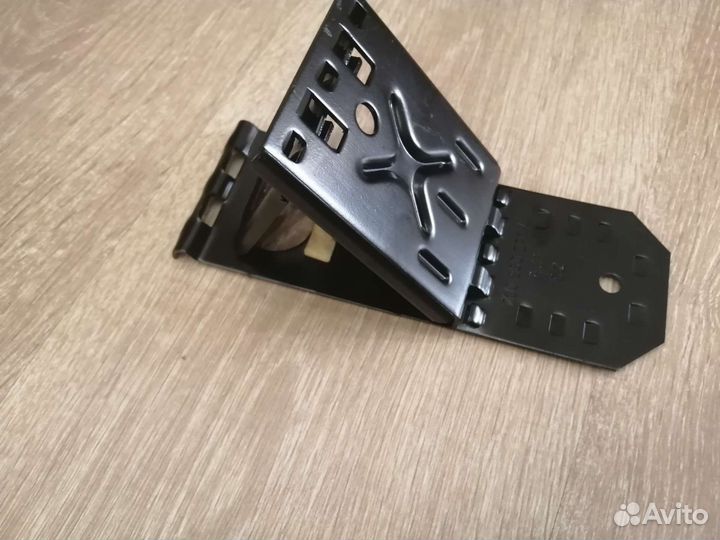 Башмак противооткатный за 2 шт Volkswagen Tovareg