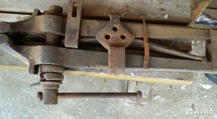 Наковальня тиски 19 век 1897 года клеймо