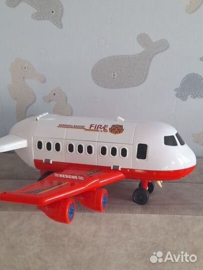 Ракета и самолет. музыкальные