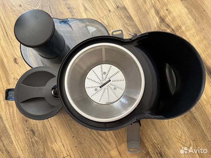 Соковыжималка центробежная Bosch VitaJuice 3