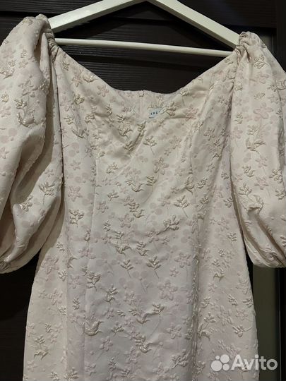 Платье бледно розовое