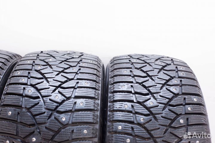 Bridgestone Blizzak Spike-02 235/45 R18 98T