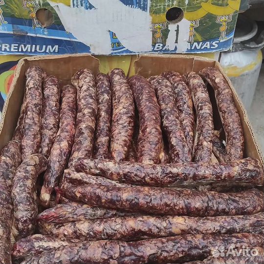 Сушено-вяленое мясо и колбаса с гор