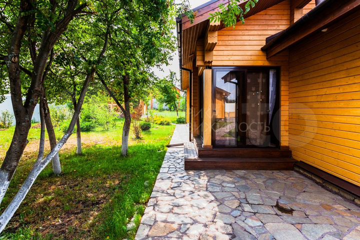 Дом 272 м² на участке 24 сот.