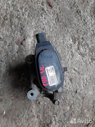 Суппорт задний левый Hyundai I40 2013