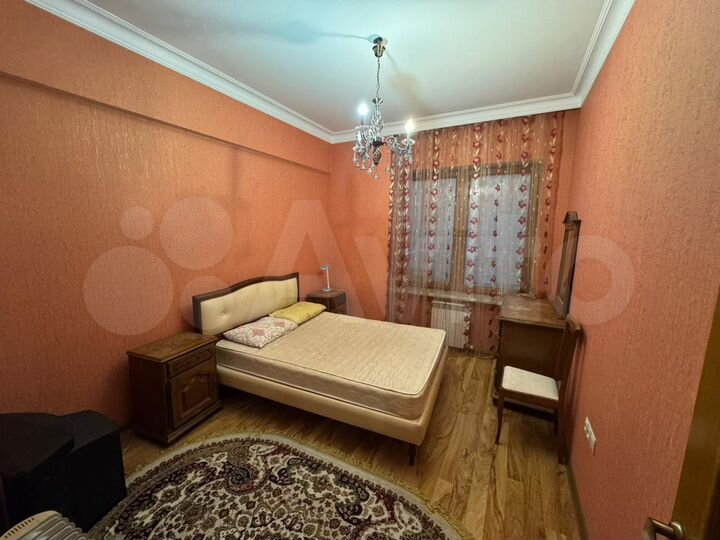 2-к. квартира, 70 м², 7/15 эт.