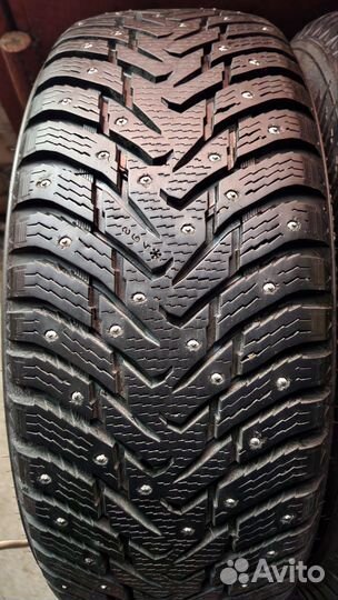 Nokian Tyres Hakkapeliitta 8 SUV 235/60 R18