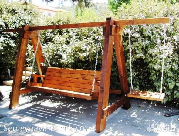 Садовые качели из дерева