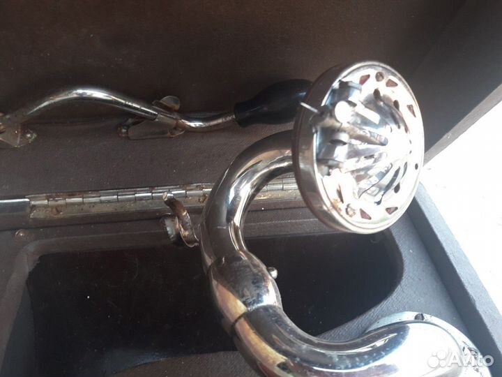 Патефон завода 