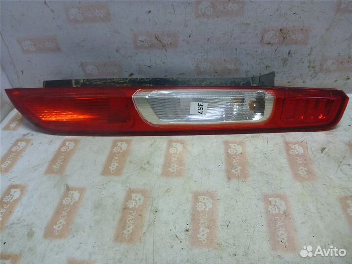 Фонарь задний правый Ford Focus CB4 shdc 2007