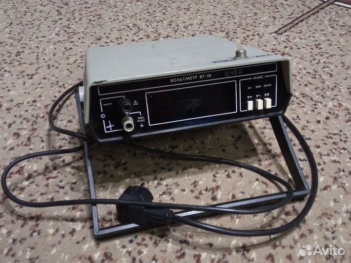 Вольтметр В7-38