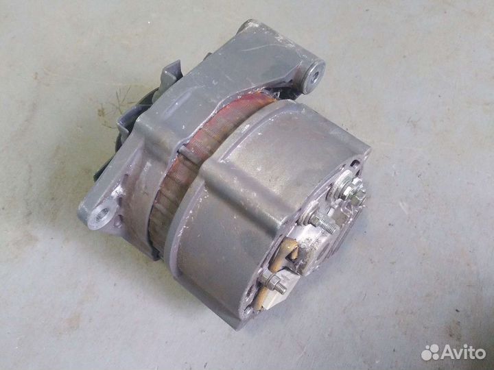 Гениратор 01182151