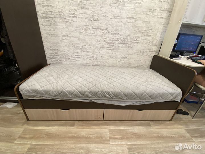 Кровать односпальная 80*190 с матрасом