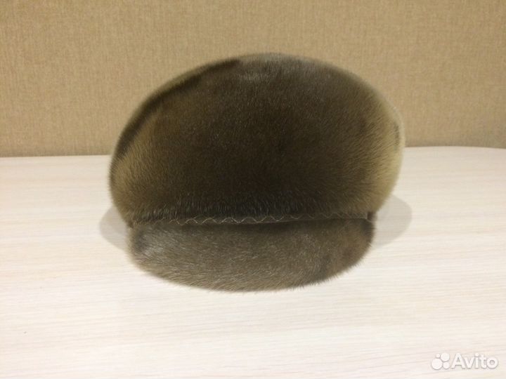 Продам женскую шапку