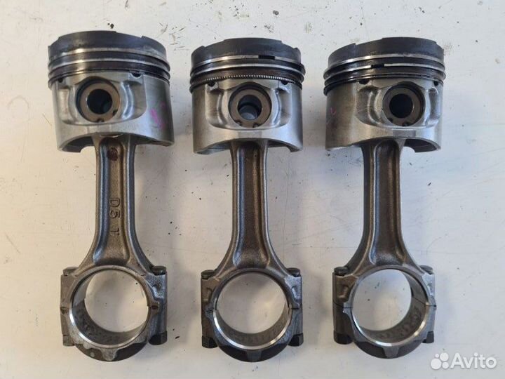 Поршень с шатуном Mitsubishi L200 пикап 4D56 2010