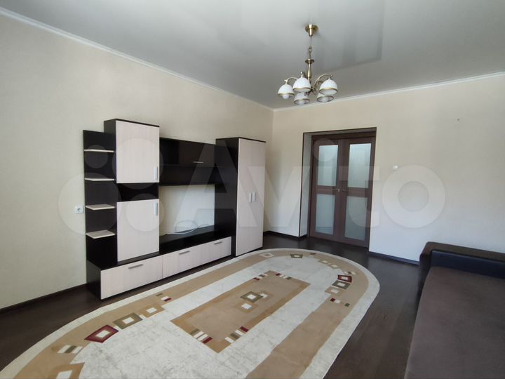 2-к. квартира, 67,7 м², 3/10 эт.