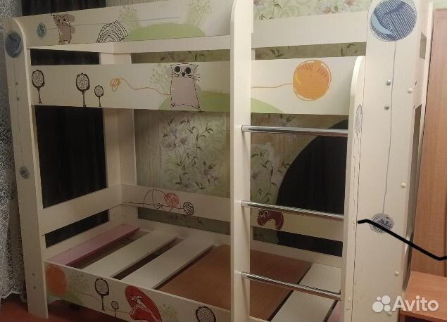 Двухъярусная кровать