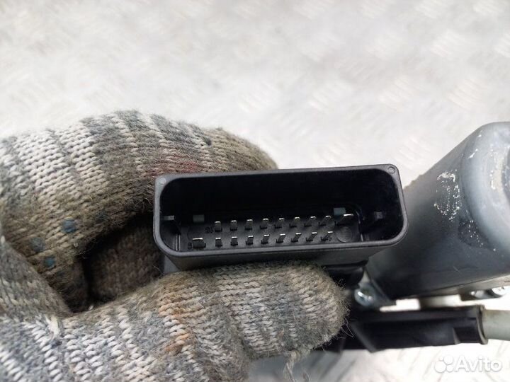 Стеклоподъемник электр. задний правый Volkswagen