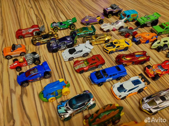 Машинки Hotwheels