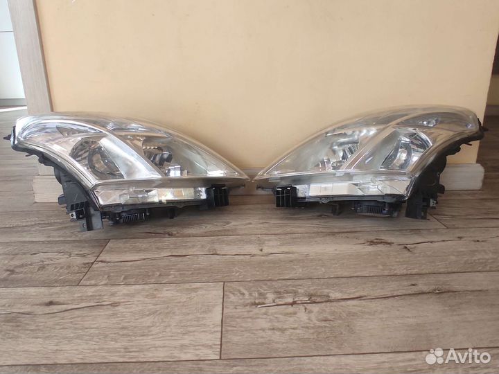 Фары Nissan Teana