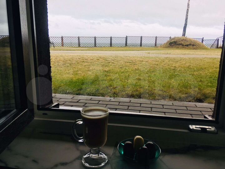 2-к. квартира, 53 м², 1/4 эт.