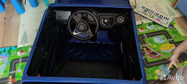 Детский электромобиль