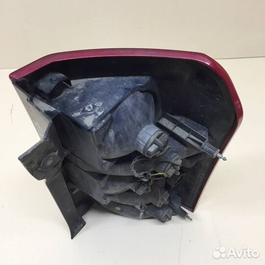 Фонарь задний левый Land Rover Discovery 3 L319 20