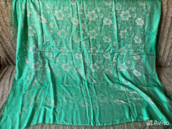 Шаль шелковая