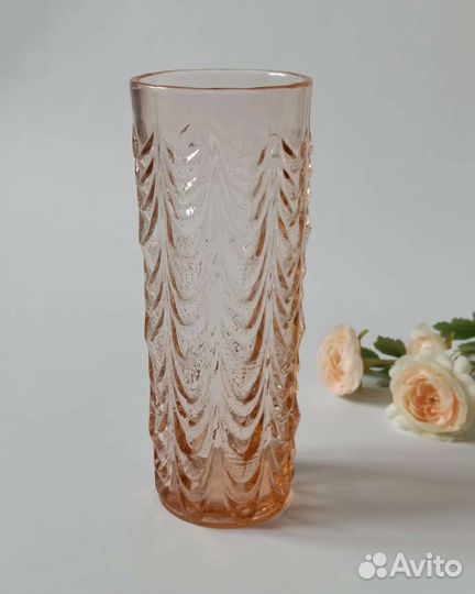 Ваза розовое карамельное стекло
