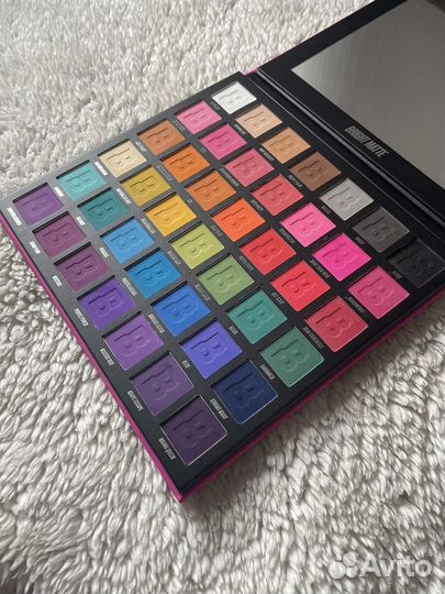 Beauty Bay 42 Bright Matte