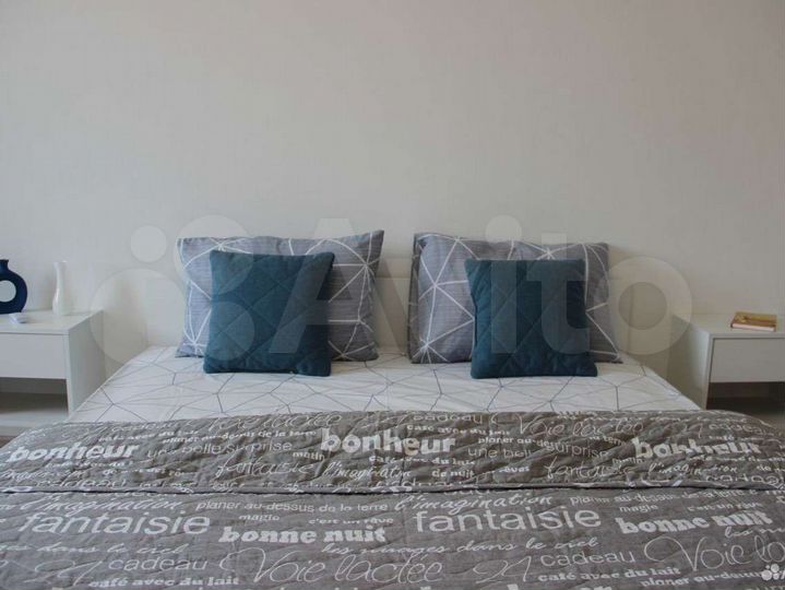 2-к. квартира, 54 м², 3/9 эт.