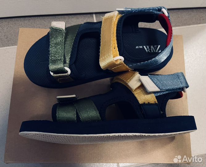 Босоножки Zara