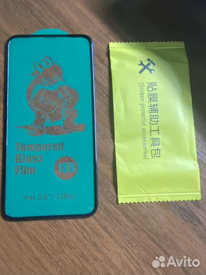 Стекло на iPhone (11 pro, X, XS)