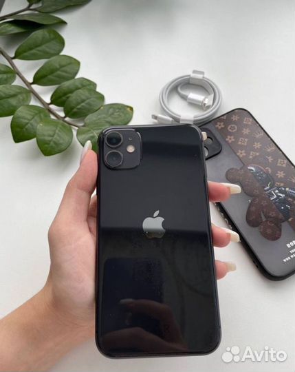 iPhone 11, 64 ГБ