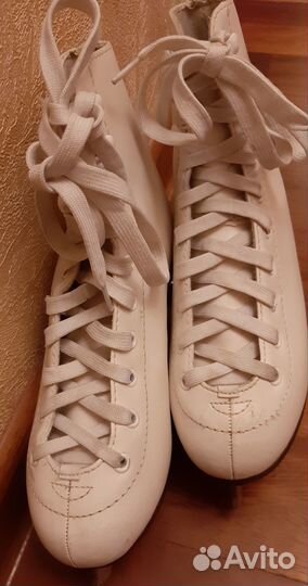 Коньки фигурные 34 размер