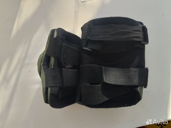 Наколенники