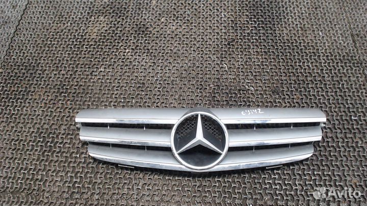 Решетка радиатора Mercedes CLK W209, 2005