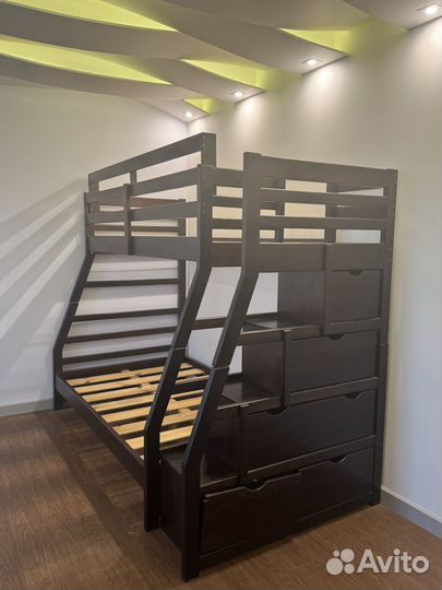 Кровать детская двухуровневая