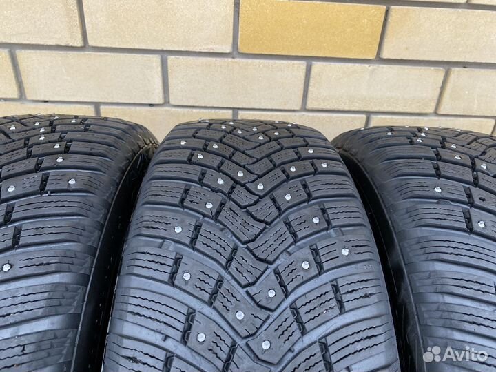 Continental IceContact 3 215/65 R16 102T