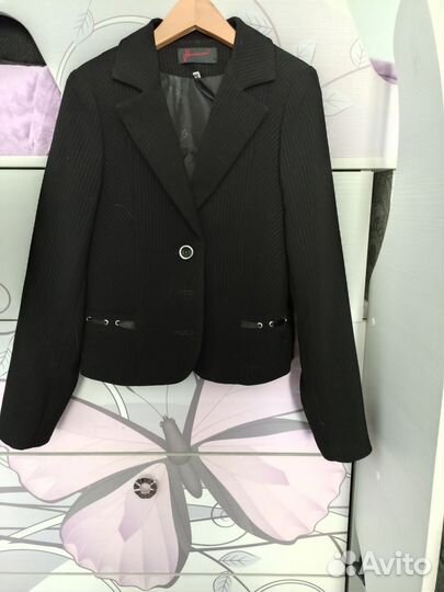 Пиджак-жакет для девочки укороч 36, черный полоску